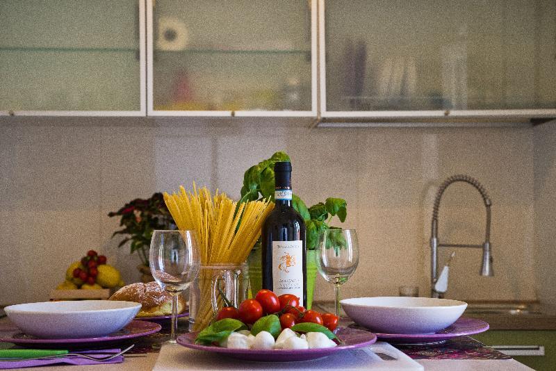 Bed And Travel Apartment La Minerva Suite サレルノ エクステリア 写真