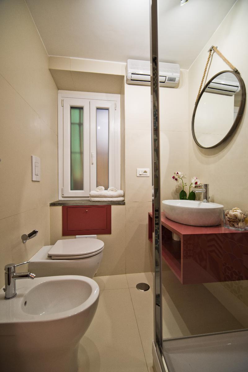 Bed And Travel Apartment La Minerva Suite サレルノ エクステリア 写真