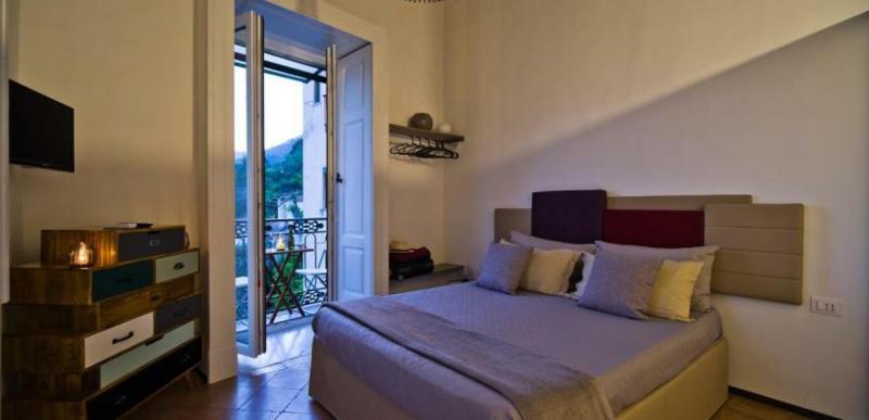 Bed And Travel Apartment La Minerva Suite サレルノ エクステリア 写真